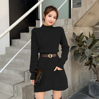 Damen Strickkleid mit hochgeschlossenem Kragen und praktischen Taschen WW