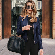 Carmen™ - Schmal geschnittene Jacke aus Lederimitat
