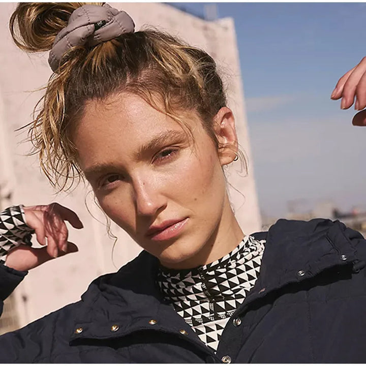 Damen Jacke, dünn wattiert und warm, mit Pullover-Schnitt