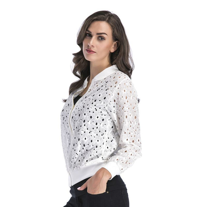 Damen luftige Blousonjacke mit stilvollem Lochmuster W&W Mode