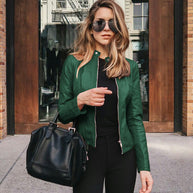 Carmen™ - Schmal geschnittene Jacke aus Lederimitat
