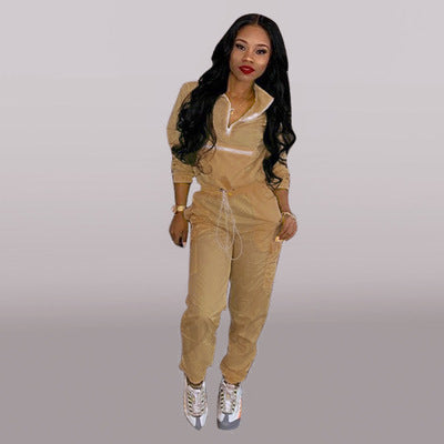 Damen Sportanzug mit praktischem Reißverschluss und elastischem Bund WW