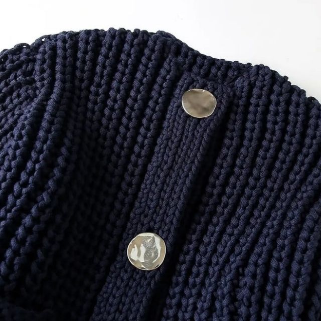 WW | Grobstrick-Strickjacke mit großen Knöpfen