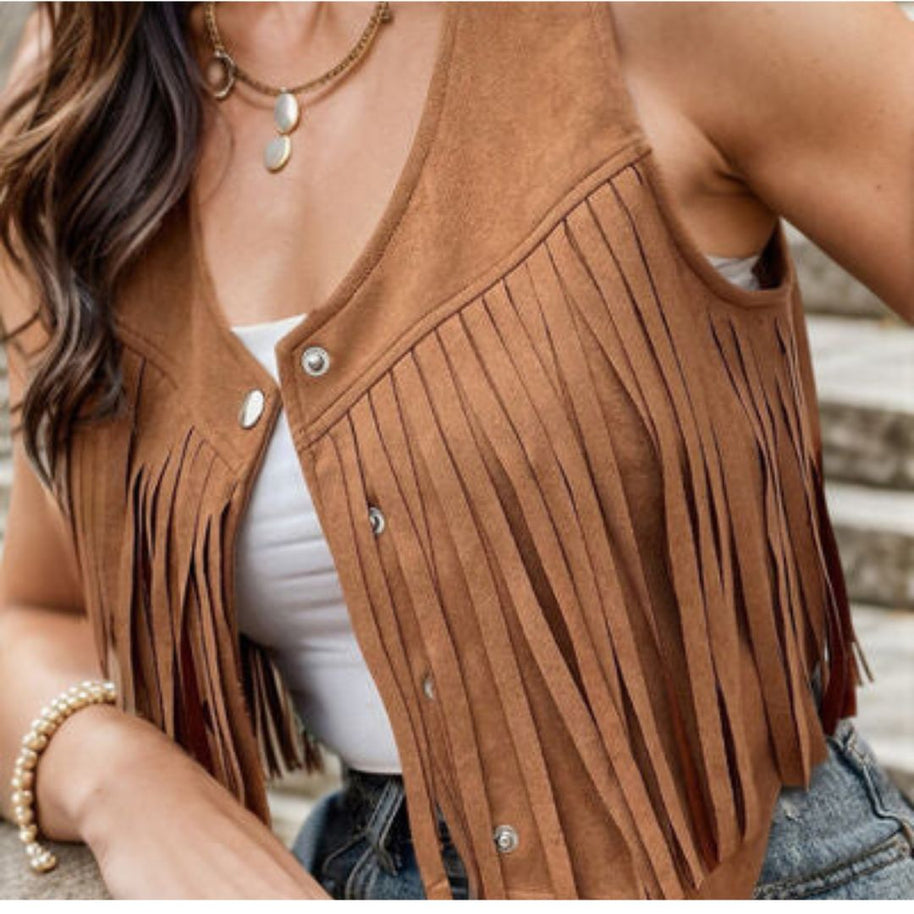 WW | Suede-Weste mit Fransen und Knopfdetail
