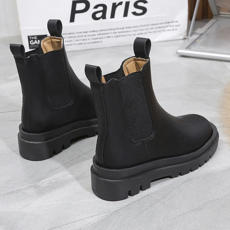 W&W Mode | Damen Chelsea Boots mit Elastischen Seiten und Zugschlaufen