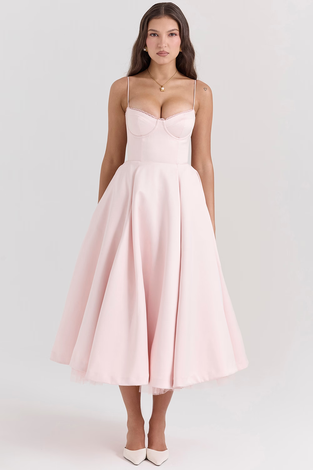 W&W Mode | Elegantes Schlankheitskleid