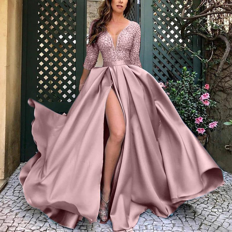 W&W Mode - Goldenes Abendkleid in Swing Schnitt, Mit Schimmernder Folienstruktur