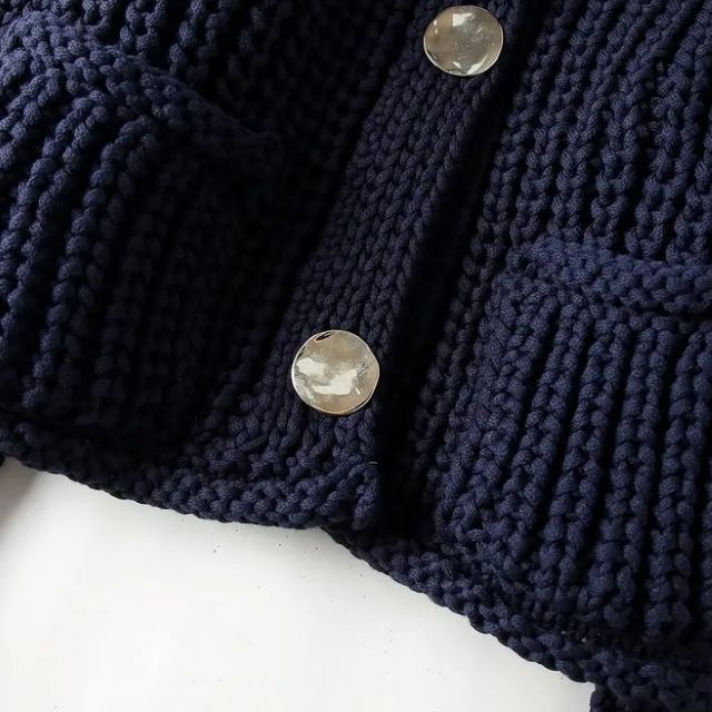 WW | Grobstrick-Strickjacke mit großen Knöpfen