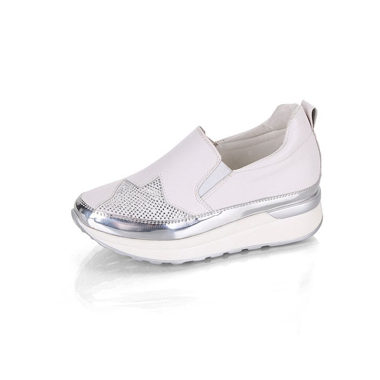 Damen Slip-On Sneakers mit glitzerndem Obermaterial und komfortabler Sohle W&W