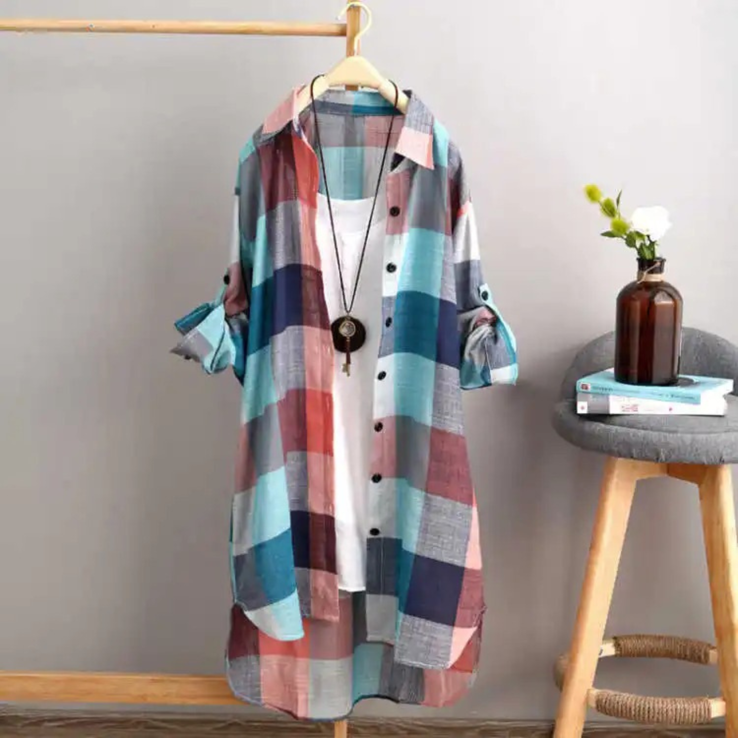 WW – elegantes Blusenkleid mit Blockmuster und Revers
