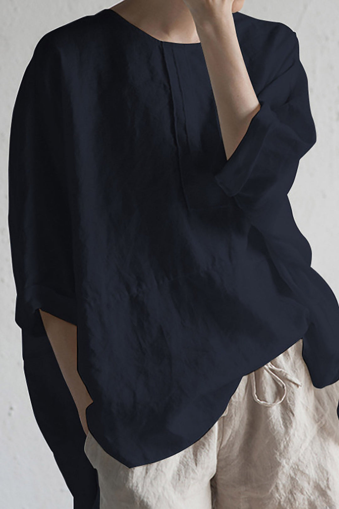 Damen Strickjacke aus Leinen mit halben Ärmeln und Rundhalsausschnitt