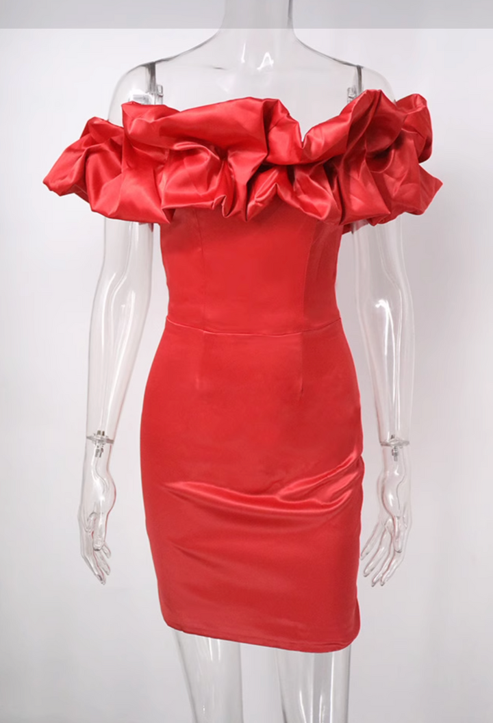 W&W Mode | Schulterfreies Minikleid Mit Rüschen