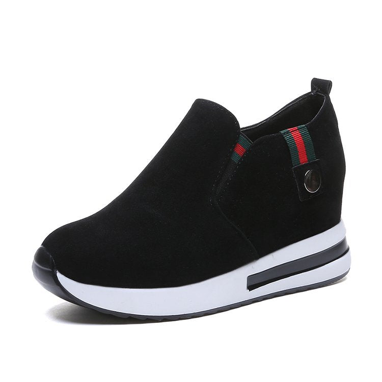 Damen Wedge-Sneaker mit modernem Slip-On-Design und bequemer Sohle W&W Mode