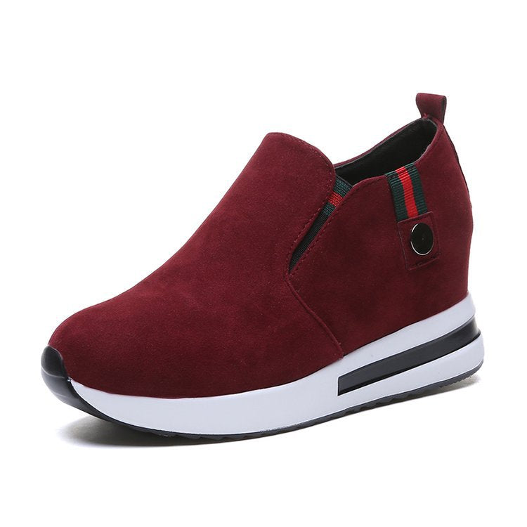 Damen Wedge-Sneaker mit modernem Slip-On-Design und bequemer Sohle W&W Mode