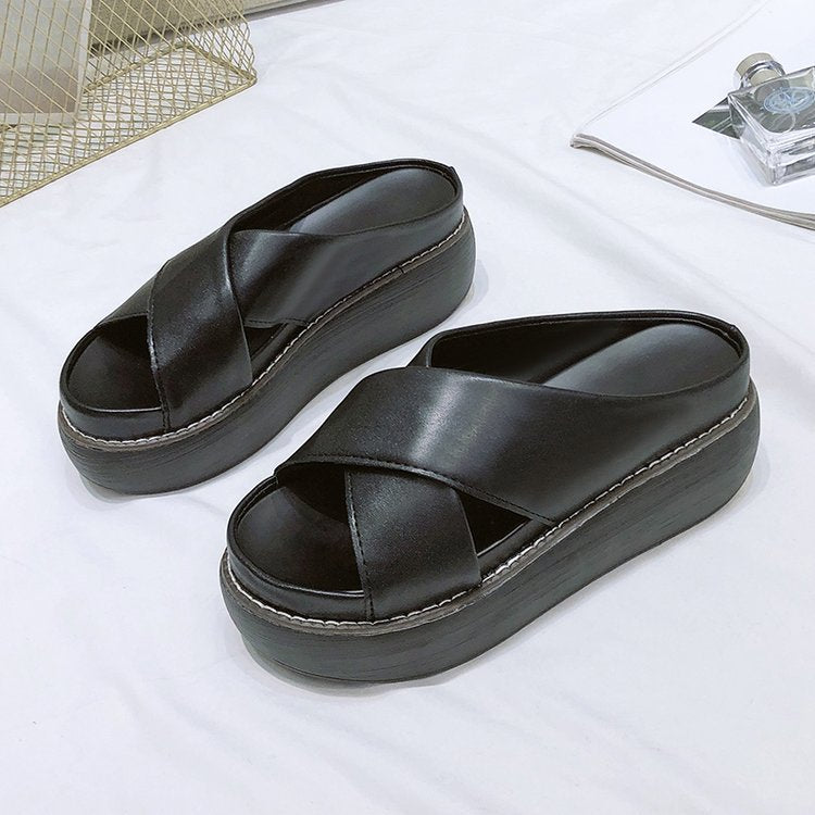 Damen Komfortable Plateau-Pantoletten mit elegantem Überkreuz-Design W&W