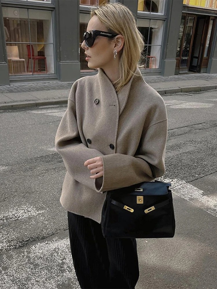 W&W Mode | Asymmetrischer Trenchcoat Damen mit Breitem Revers und Doppeltverschluss