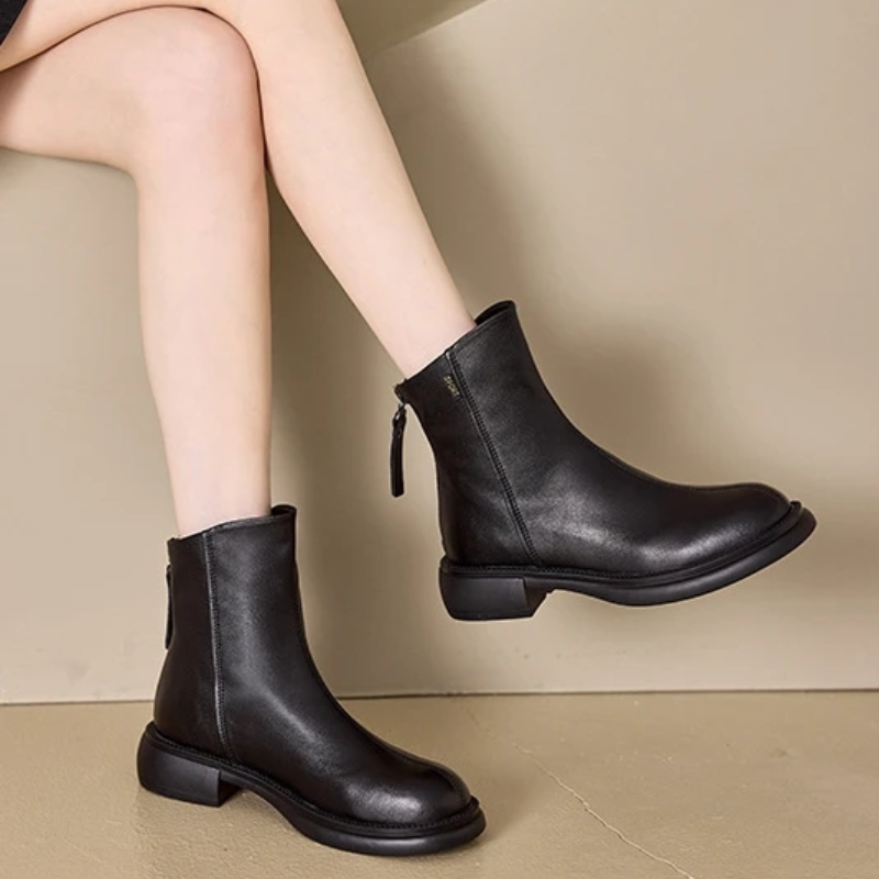 Damen Leder-Ankle-Boots mit rückseitigem Reißverschluss und niedrigem Absatz