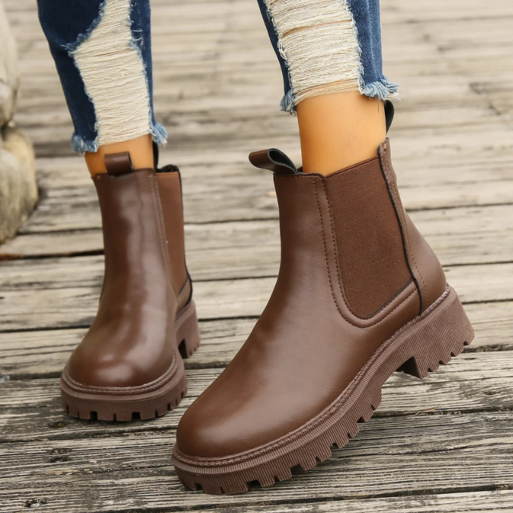 W&W Mode | Damen Chelsea Boots aus Leder mit Zugschlaufen