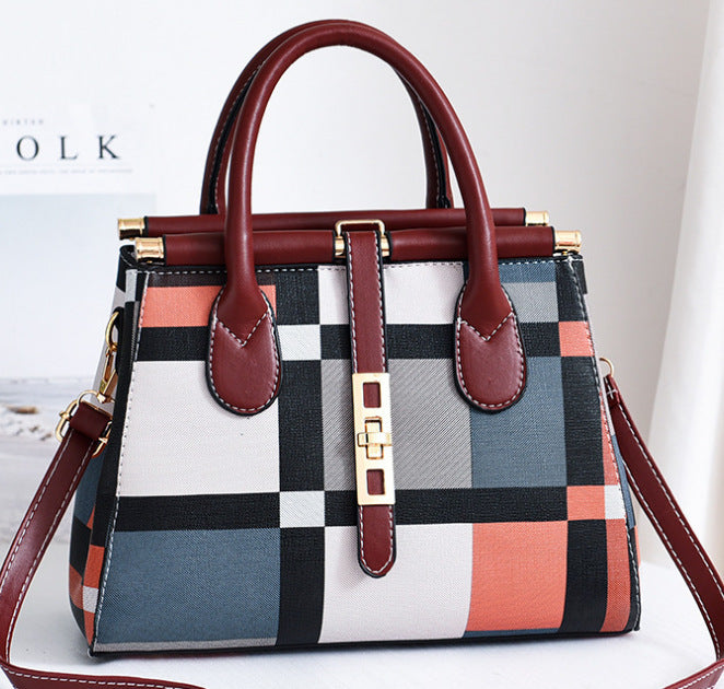 WW | Zeitlose Eleganz in Einer Geräumigen Handtasche