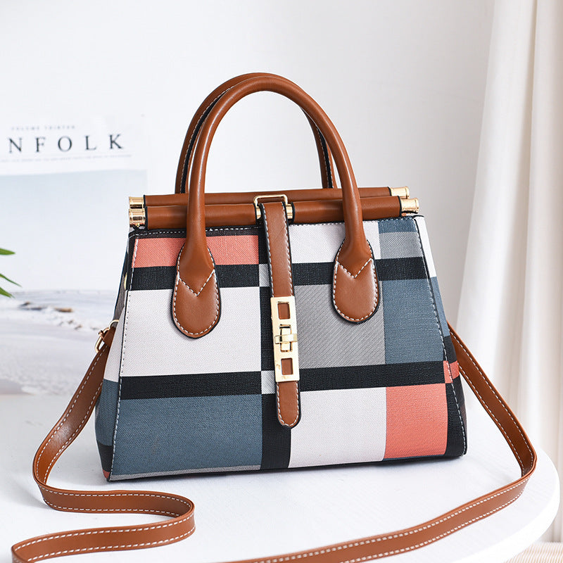 WW | Zeitlose Eleganz in Einer Geräumigen Handtasche