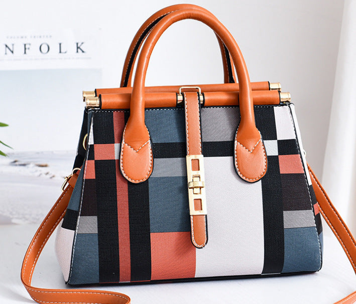 WW | Zeitlose Eleganz in Einer Geräumigen Handtasche