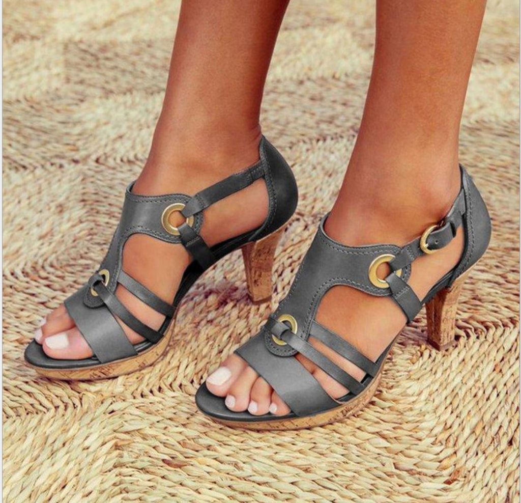 WW | Dicke Absatz Ethno Damensandalen