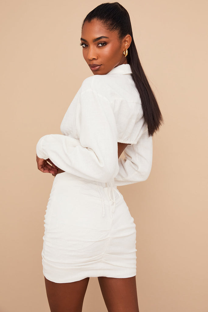 WW | Gebrochenes Weiß Cropped Wickelshirt mit Minirock mit Gefaltetem Bund