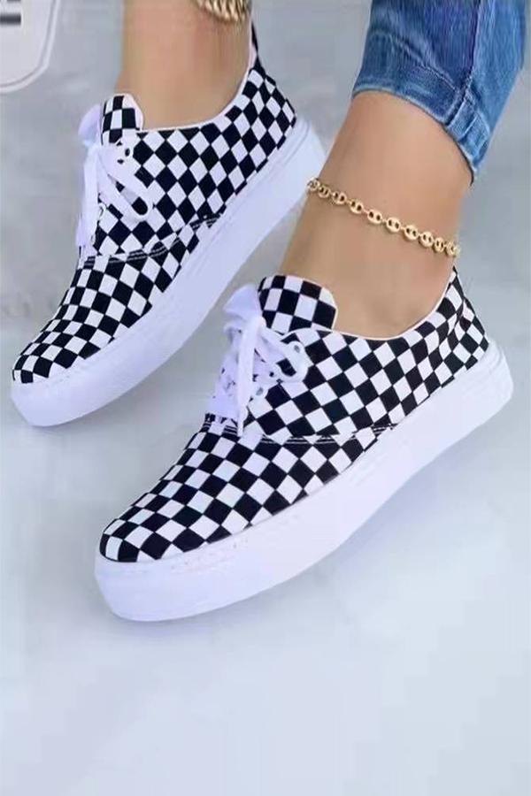 WW | Jasper Graffiti Print Schnürsenkel Sneaker