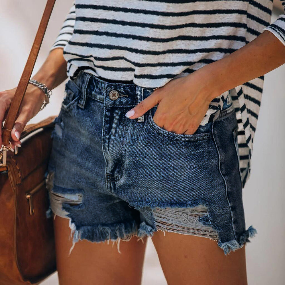 Damen Jeansshorts im lässigen Vintage-Stil mit fransigem Saum und modischen Rissdetails W&W Mode