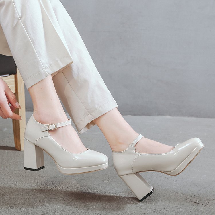 Damen Mary Jane Pumps mit elegantem Blockabsatz und praktischem Riemchen W&W Mode