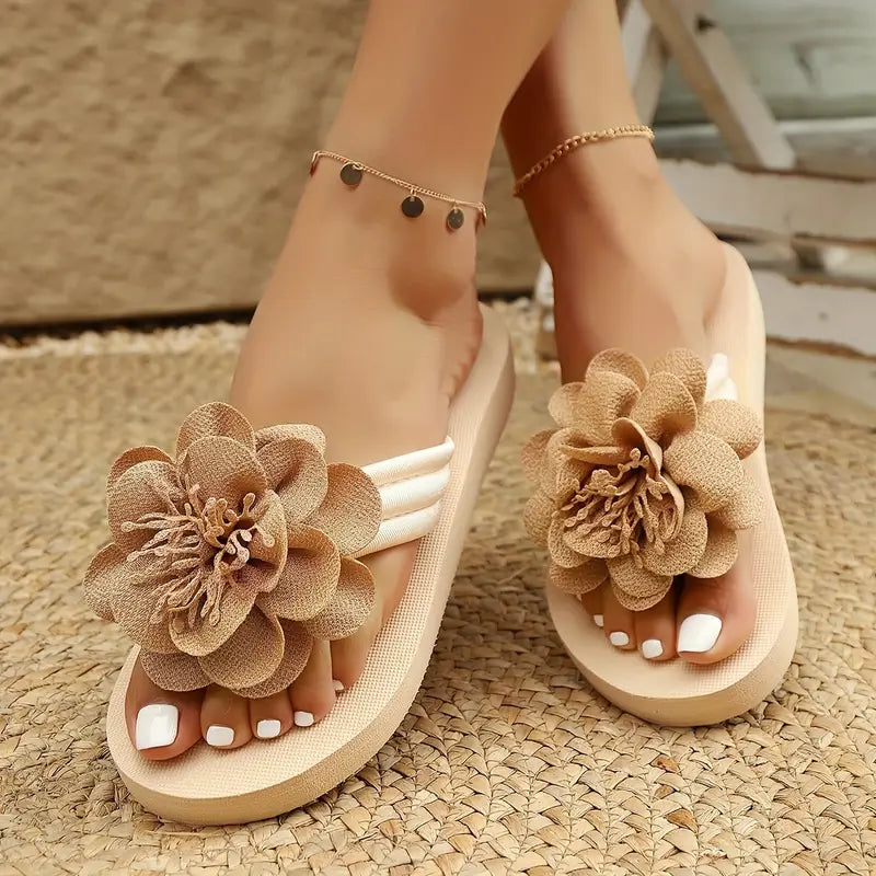 WW | Stilvolle Plateausandalen mit Blumenmuster