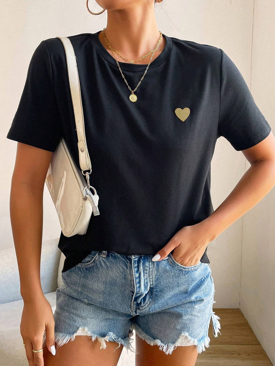 W&W Mode | Damen T-Shirt Mit Herz Detail Minimalistisch, Lässig & Kombinationsstark