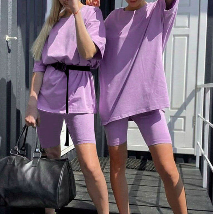 Damen sportliches Zweiteiliges Set mit T-Shirt und Shorts WW