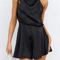 WW | Elegante Einfarbige Falt-Halteroverall
