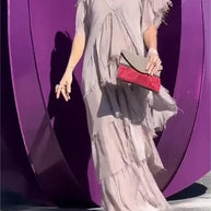 WW | Elegantes Maxikleid mit Tiefem Ausschnitt