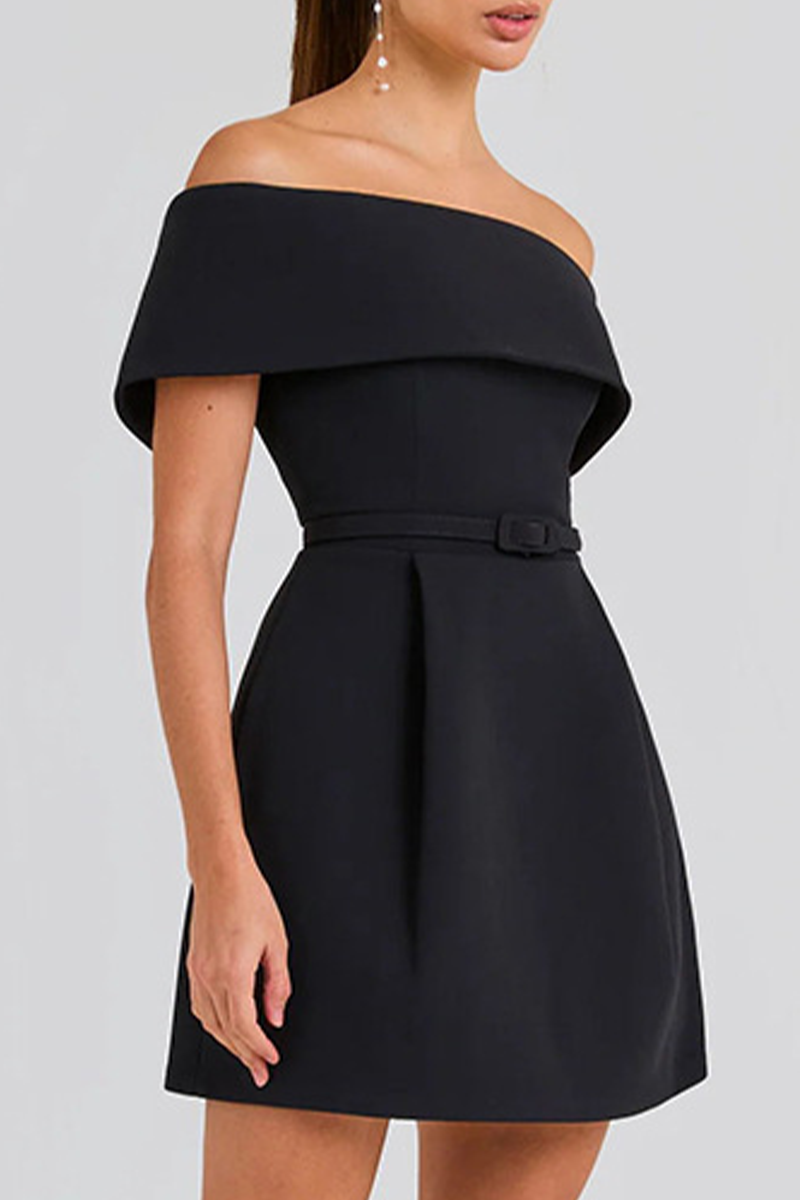 WW | Sexy Einfarbige Tasche Schnürung Off Shoulder A Linie Kleider - 3 Farben