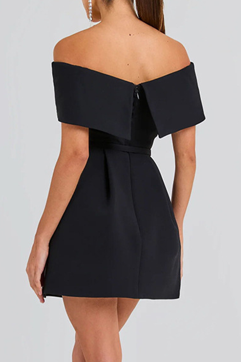 WW | Sexy Einfarbige Tasche Schnürung Off Shoulder A Linie Kleider - 3 Farben