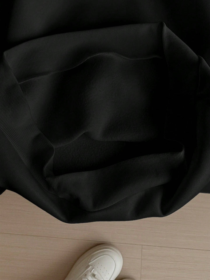 W&W Mode | Lässiges Leopard- und Kirschgrafik-Sweatshirt in Schwarz