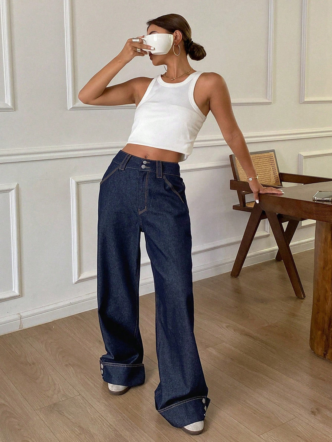 W&W Mode | Vintage-Style Weite Jeans mit Knopfmanschetten