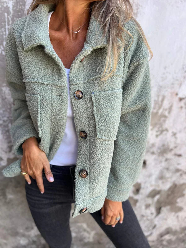 W&W Mode | Stilvolle Kurze Wolljacke Mit Revers