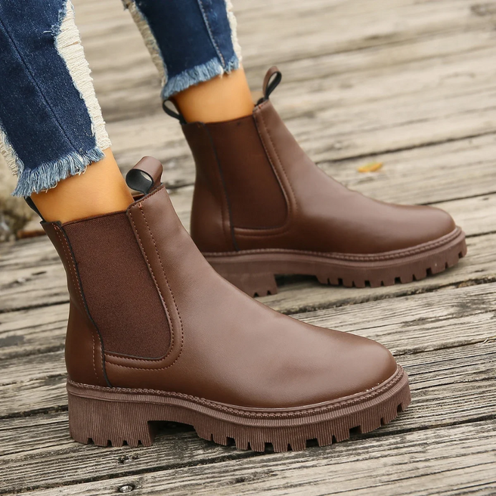 W&W Mode | Damen Chelsea Boots aus Leder mit Zugschlaufen
