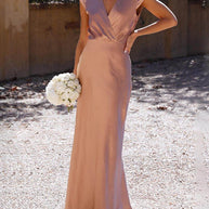 WW | Satin-Fishtail-Maxikleid mit V-Ausschnitt für Damen