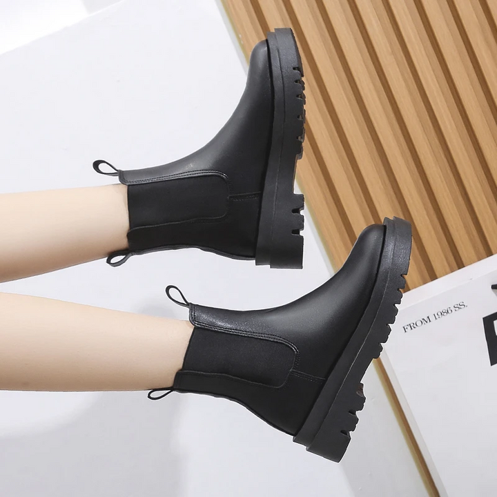 W&W Mode | Damen Chelsea Boots mit Elastischen Seiten und Zugschlaufen