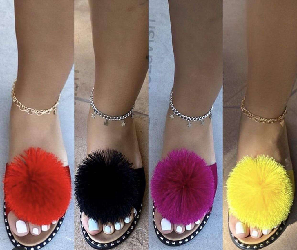 Damen Pantoletten mit pompösem Kunstfussel und eleganter Applikation WW