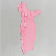 Asymmetrisches, figurbetontes Midikleid mit Rüschenkragen | Rosa