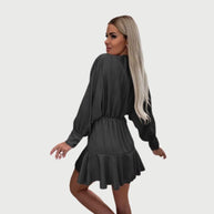 WW | Minikleid mit langen Ärmeln und Rüschen-Saum