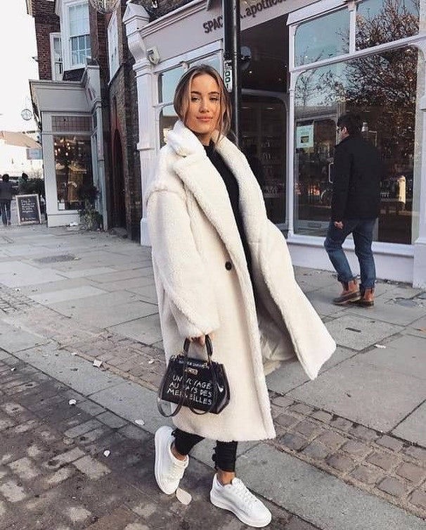 Damen Oversized Fleece-Mantel mit Knopfverschluss und Taschen WW