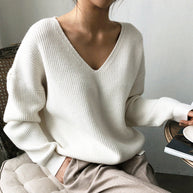 Damen Strickpullover mit tiefem V-Ausschnitt und luftiger Passform WW