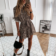 WW | Wickel vorne Kurzarm Mini Kleid