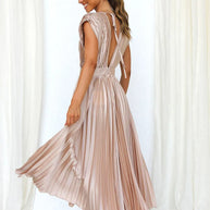 WW | Faltendes Plunge Midi Kleid